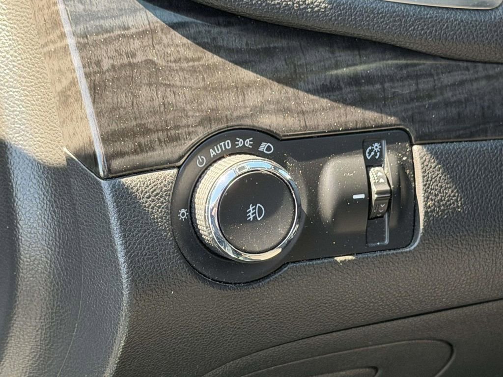 Used 2016 Buick Encore Convenience FWD image 19