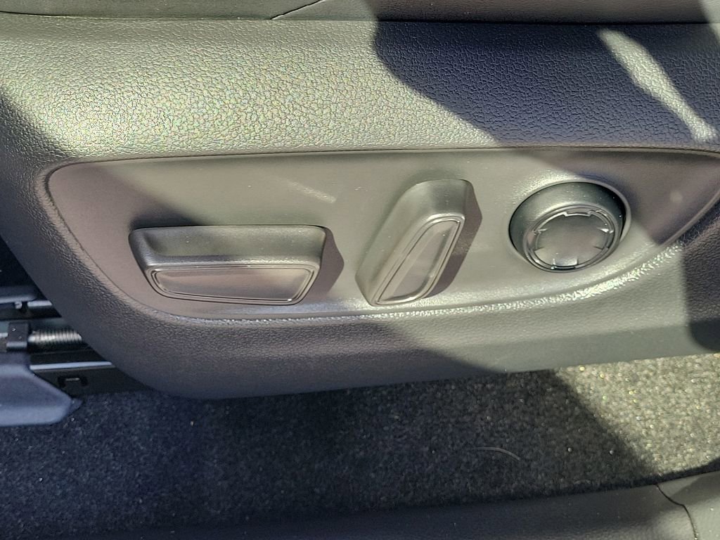 Used 2021 Toyota Venza Limited w/ Activity Package (TMS) image 27