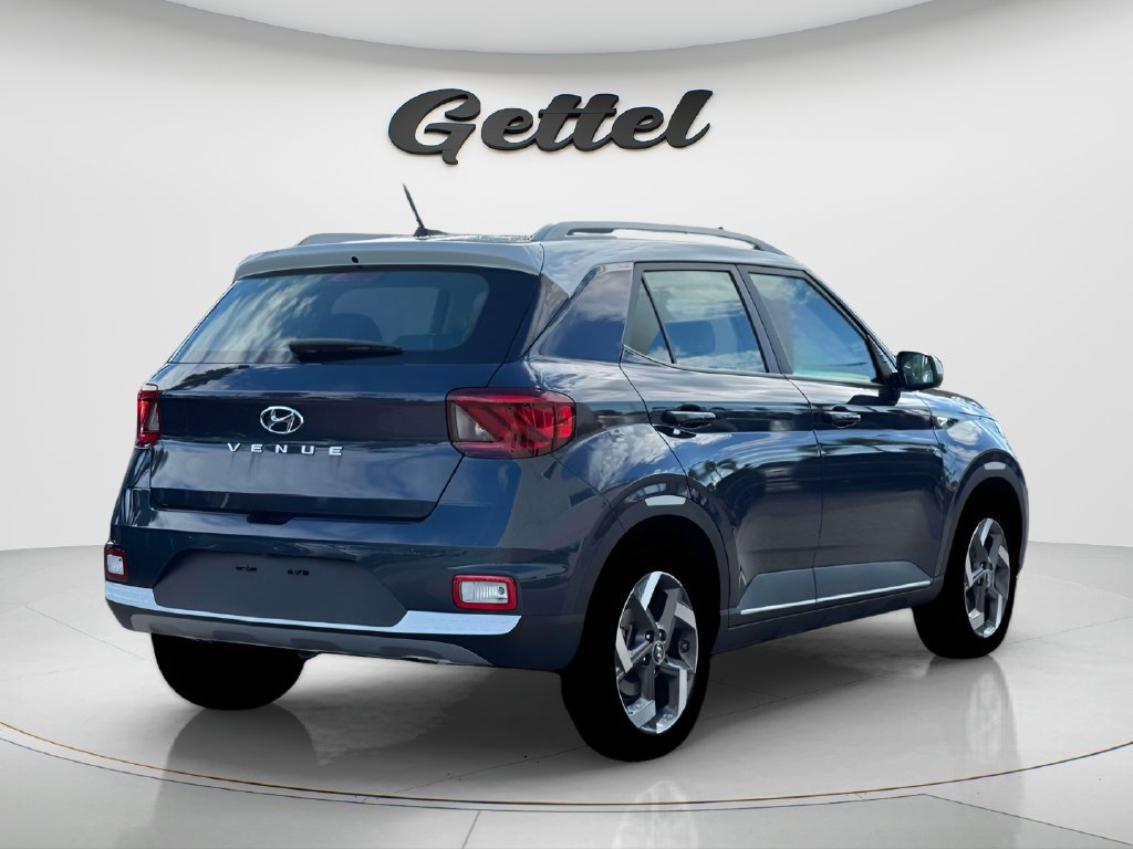 New 2026 Hyundai Venue SEL FWD image 8
