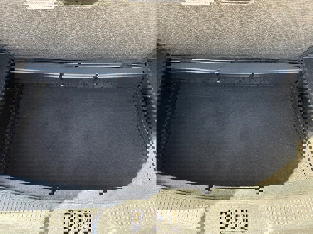 Used 2021 Ford Explorer Limited w/ Equipment Group 301A image 31