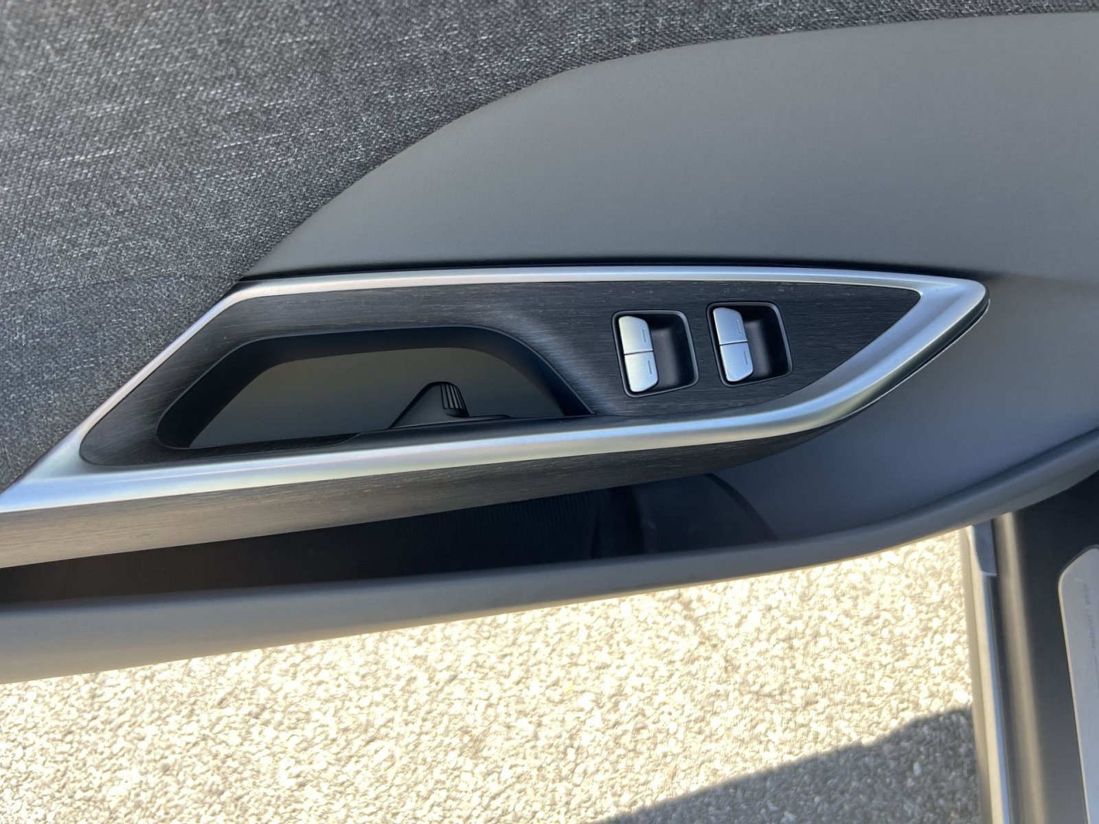 Used 2024 Lucid Air Pure RWD image 15