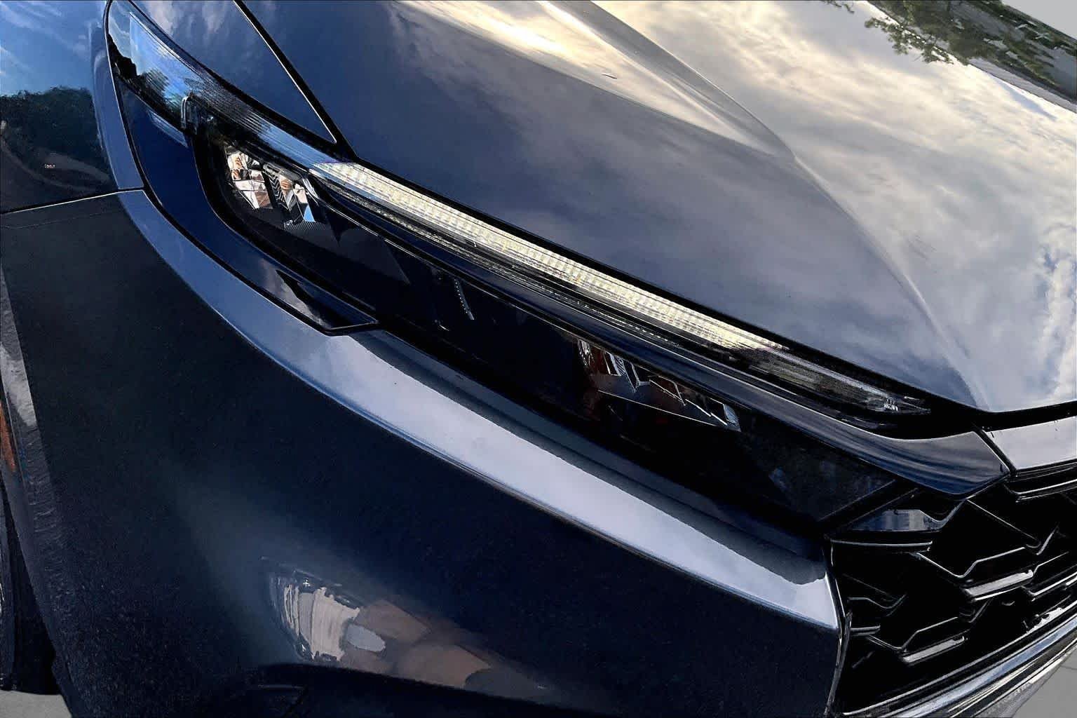 Used 2024 Honda CR-V Sport Touring image 28