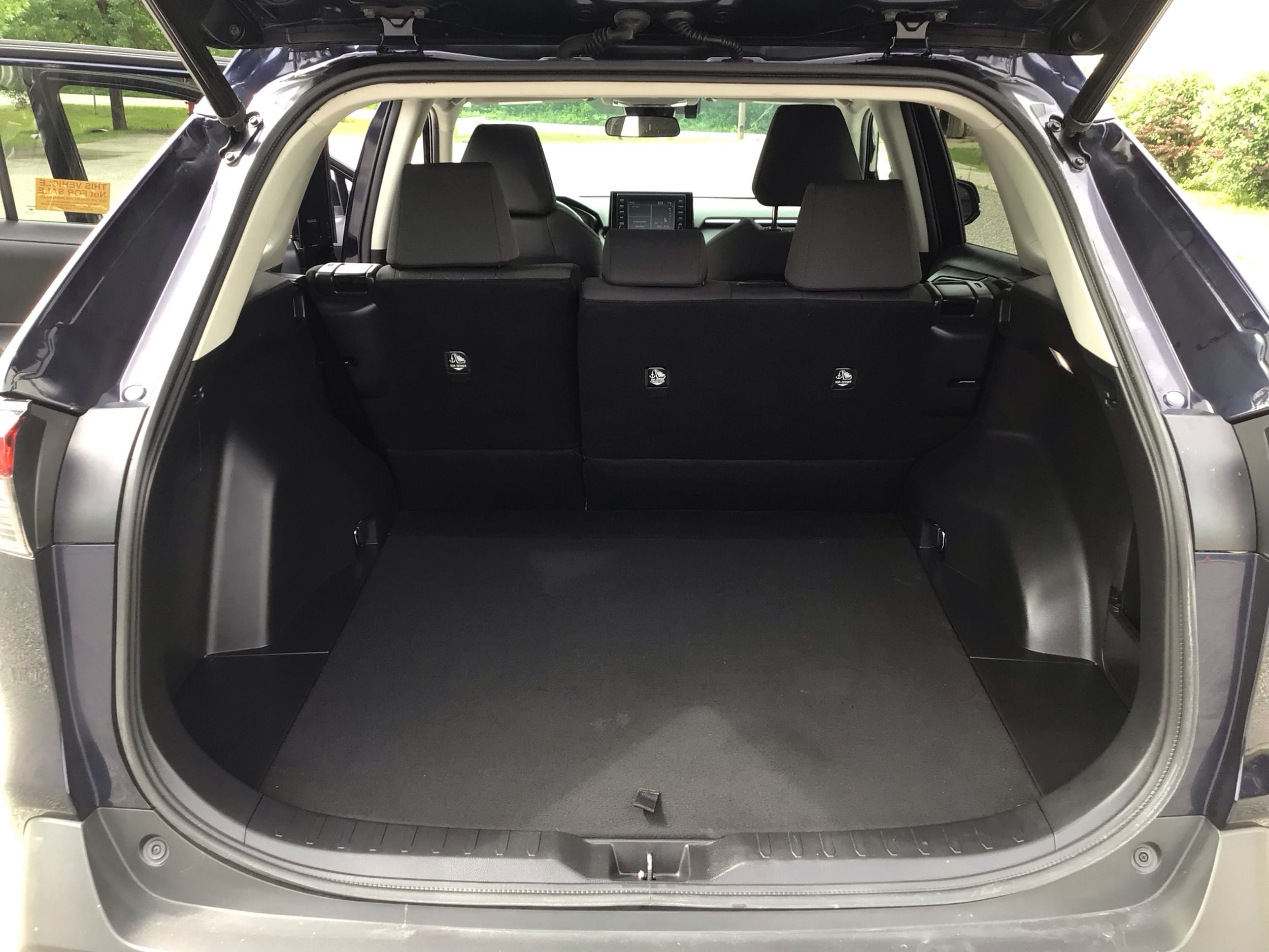 Used 2022 Toyota RAV4 XLE w/ Convenience Package AWD/4WD image 13