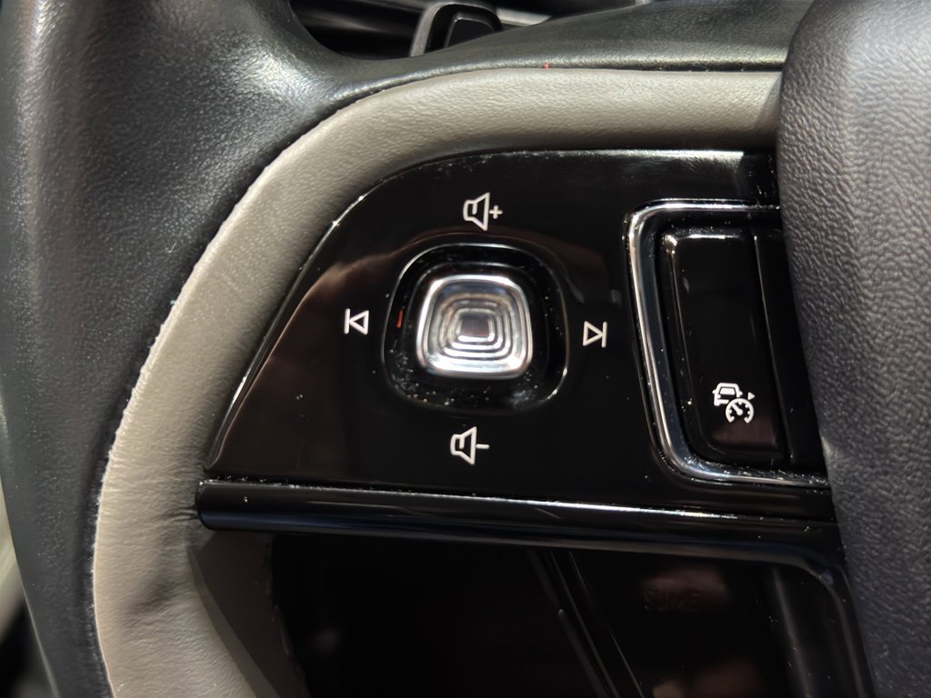 Used 2023 Lincoln Corsair Reserve w/ Equipment Group 202A image 23