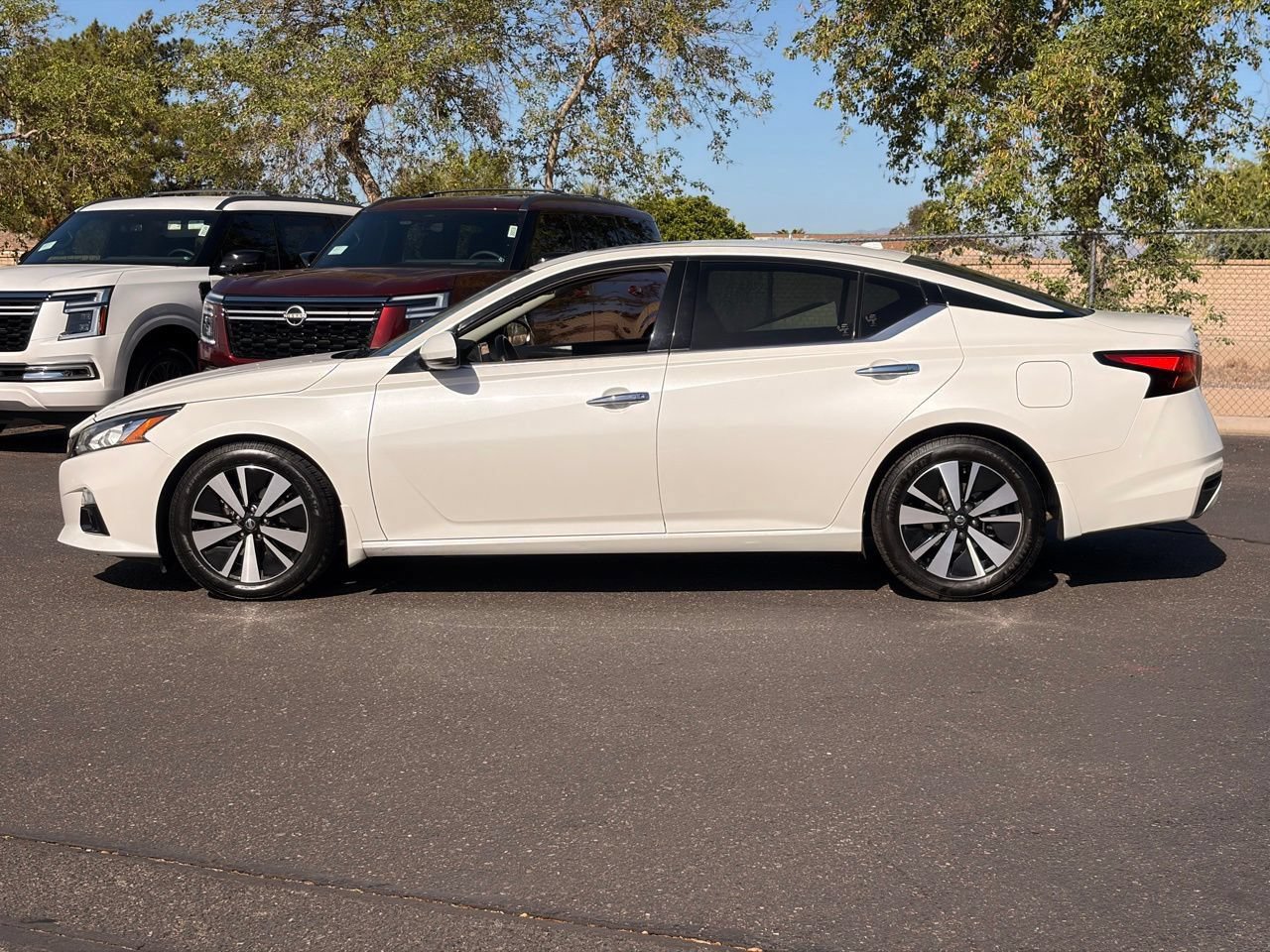 Used 2019 Nissan Altima 2.5 SL FWD image 3