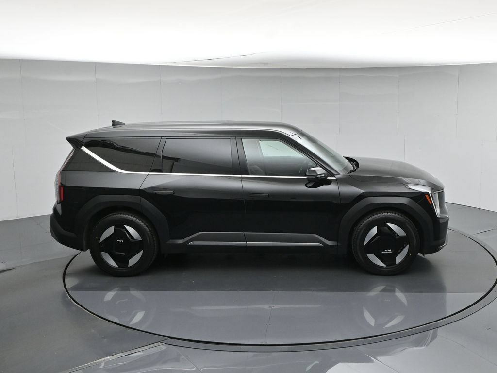 Used 2024 Kia EV9 Light Long Range RWD image 44
