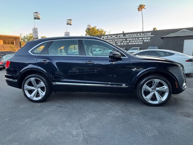 Used 2019 Bentley Bentayga AWD/4WD image 24