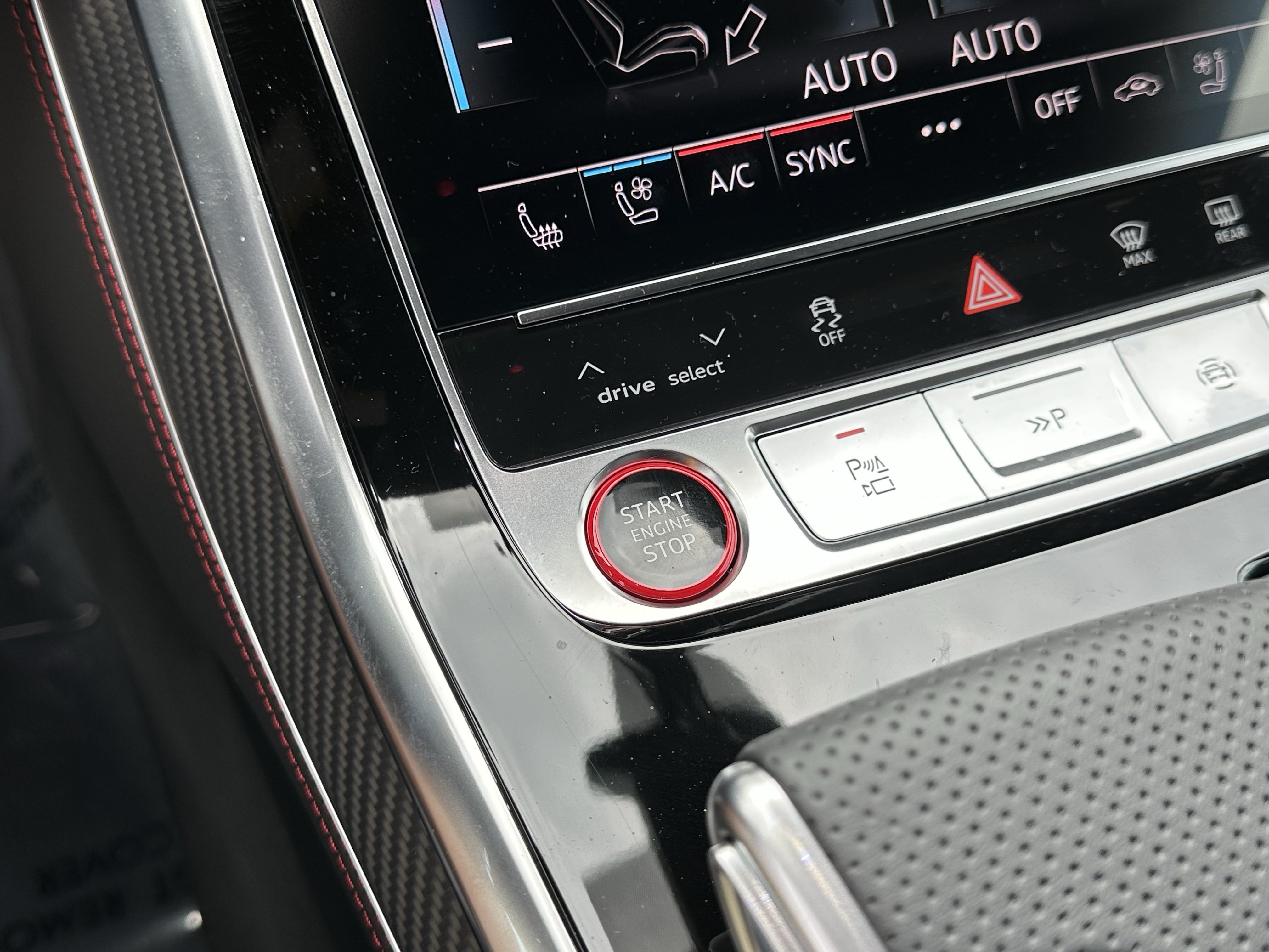 New 2026 Audi SQ8 Prestige AWD/4WD image 28