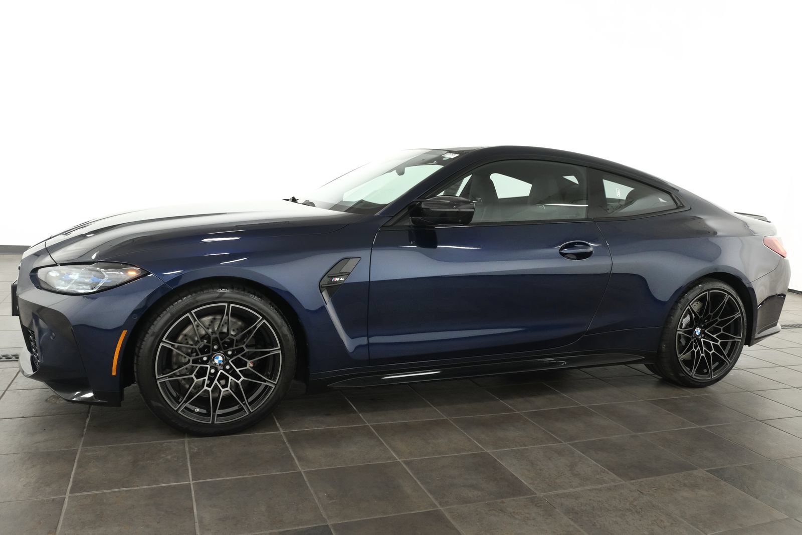 Used 2024 BMW M4 Coupe w/ Executive Package RWD image 4
