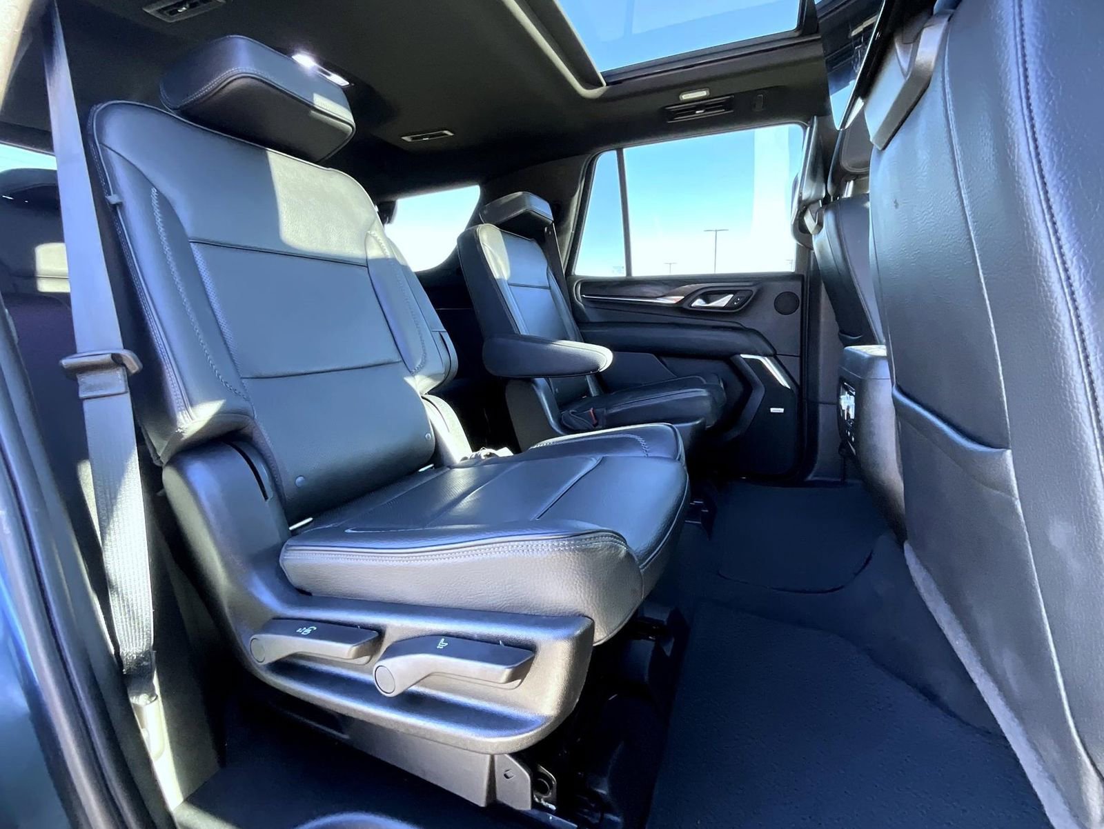 Used 2021 GMC Yukon Denali w/ Denali Ultimate Package image 23