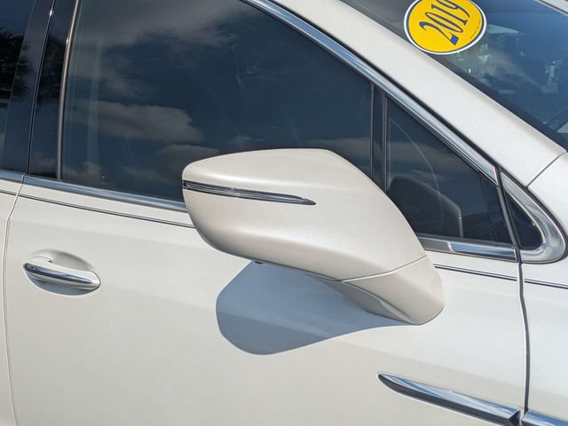 Used 2019 Buick Enclave Avenir w/ Avenir Technology Package FWD image 10