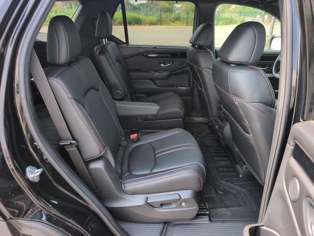Used 2026 Honda Pilot TrailSport image 11