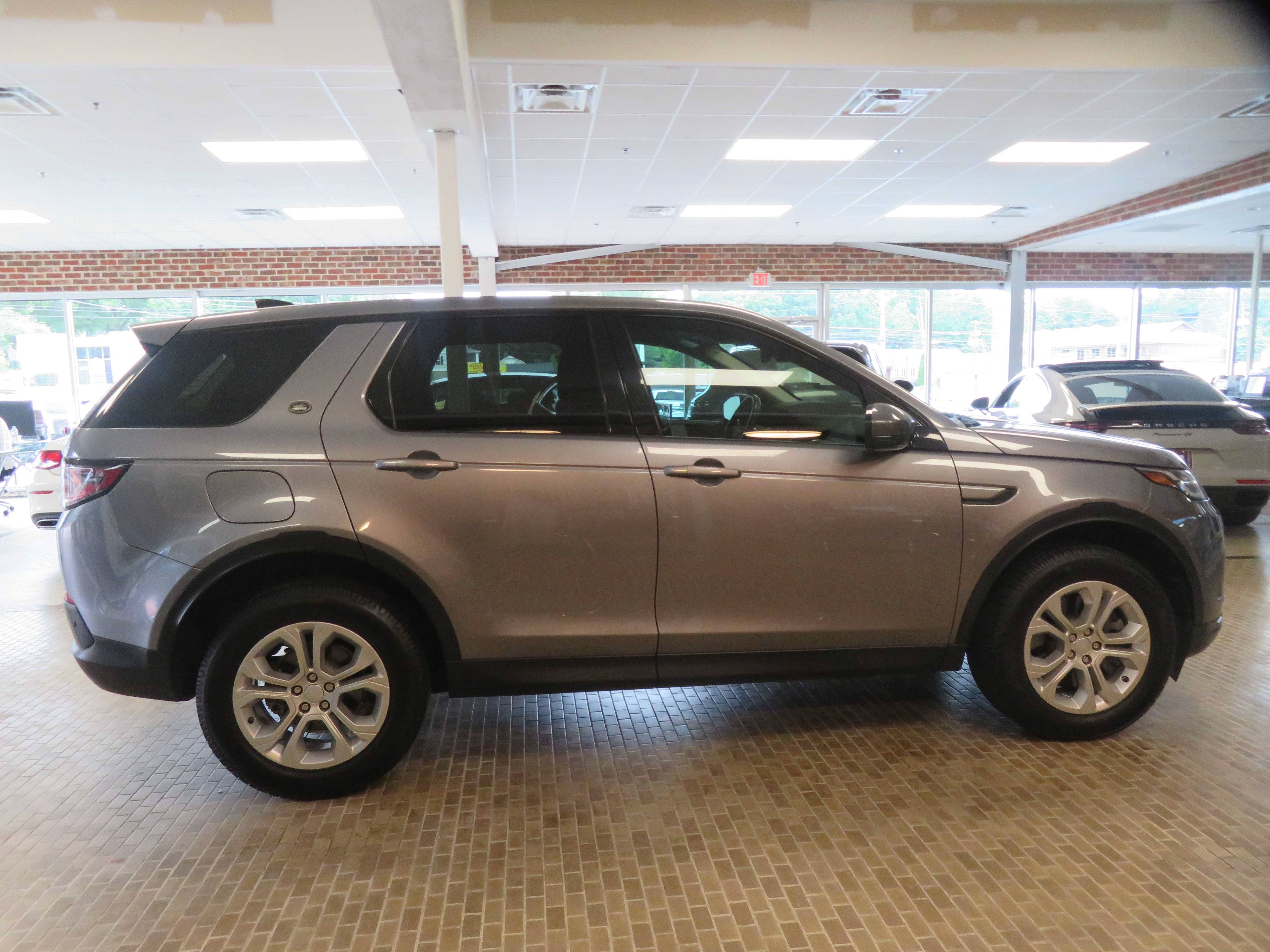 Used 2020 Land Rover Discovery Sport AWD/4WD image 60