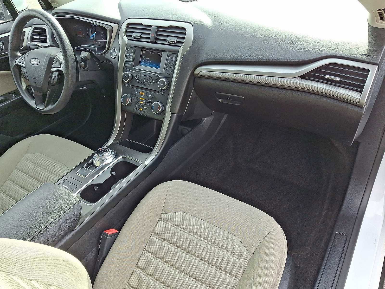 Used 2018 Ford Fusion S image 32