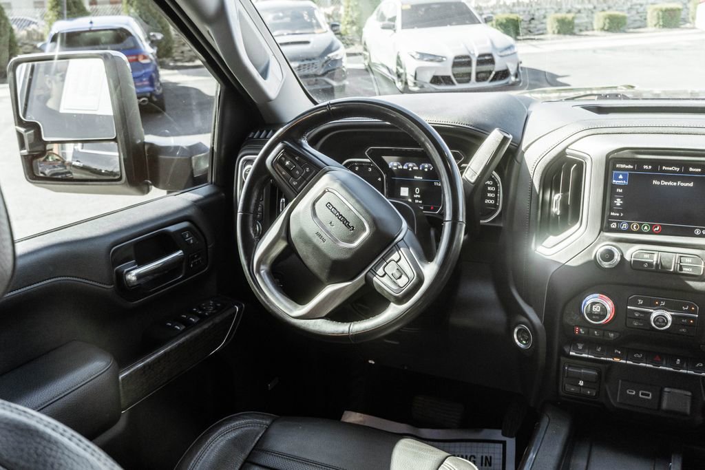 Used 2023 GMC Sierra 3500 Denali w/ Denali Ultimate Package AWD/4WD image 15