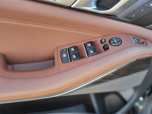 Used 2023 BMW X5 xDrive40i w/ Executive Package image 16