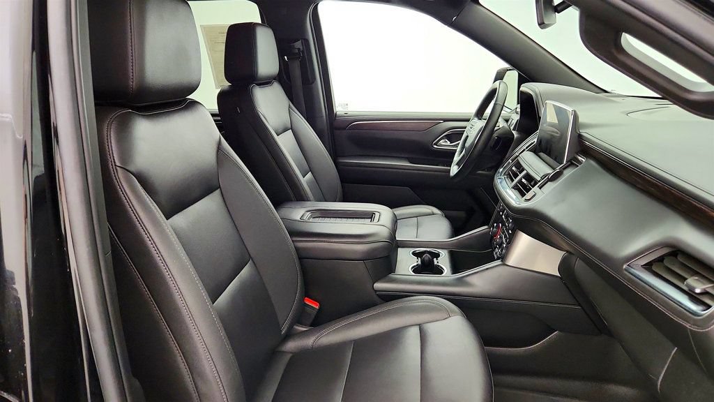 Used 2023 Chevrolet Tahoe Z71 w/ Luxury Package AWD/4WD image 26
