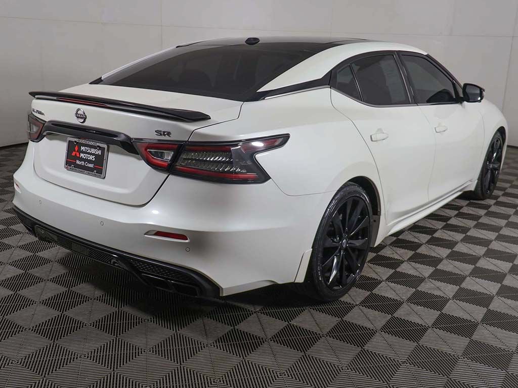 Used 2023 Nissan Maxima SR w/ Sport Mat Group FWD image 13