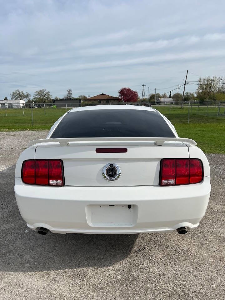 Used 2006 Ford Mustang GT RWD image 7