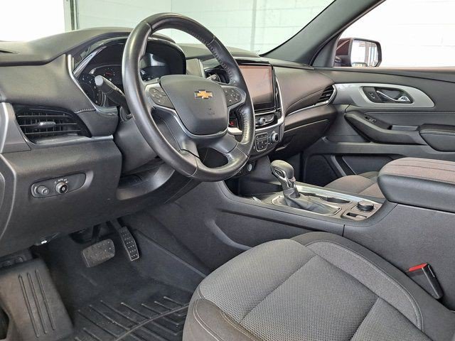 Used 2022 Chevrolet Traverse LT FWD image 8