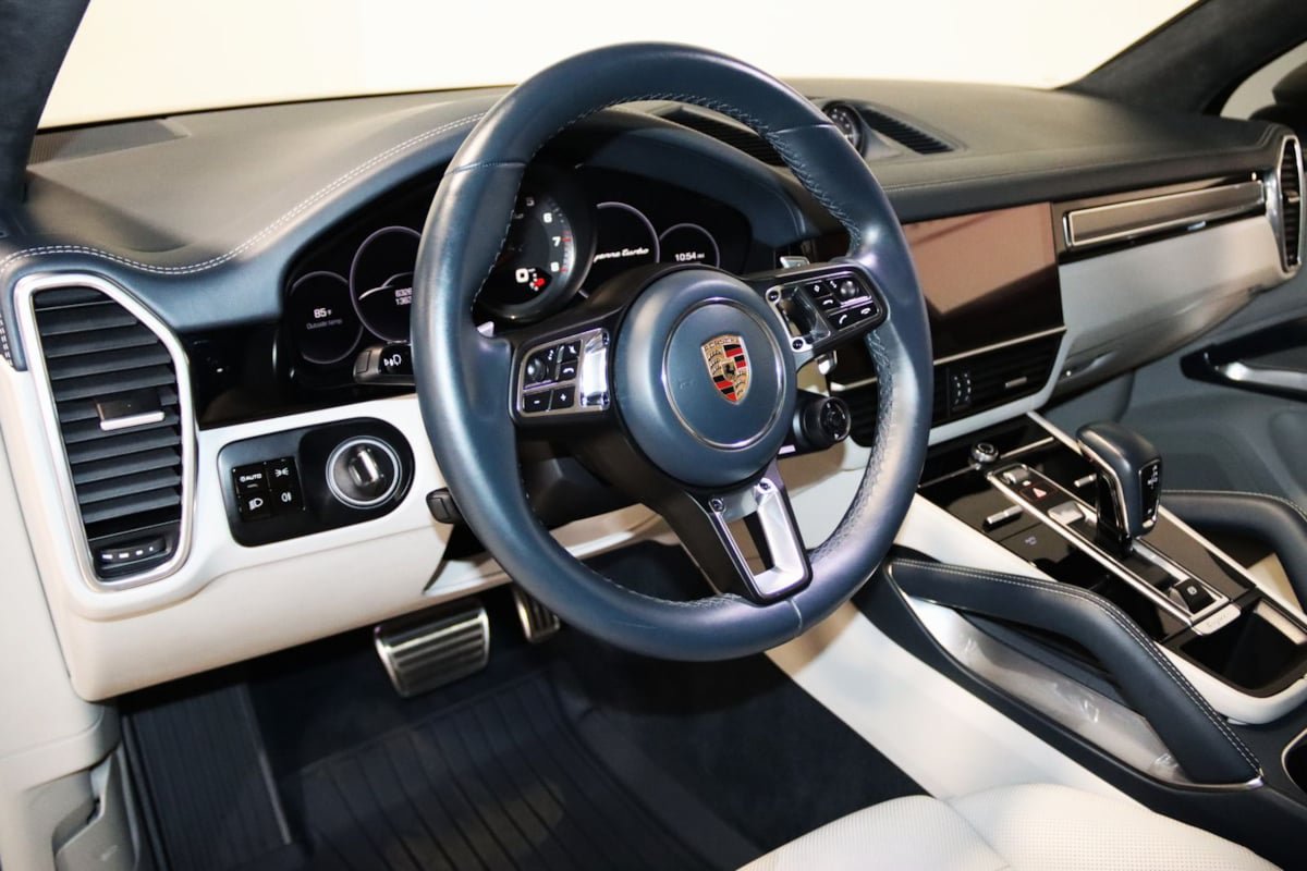 Used 2020 Porsche Cayenne Turbo AWD/4WD image 50
