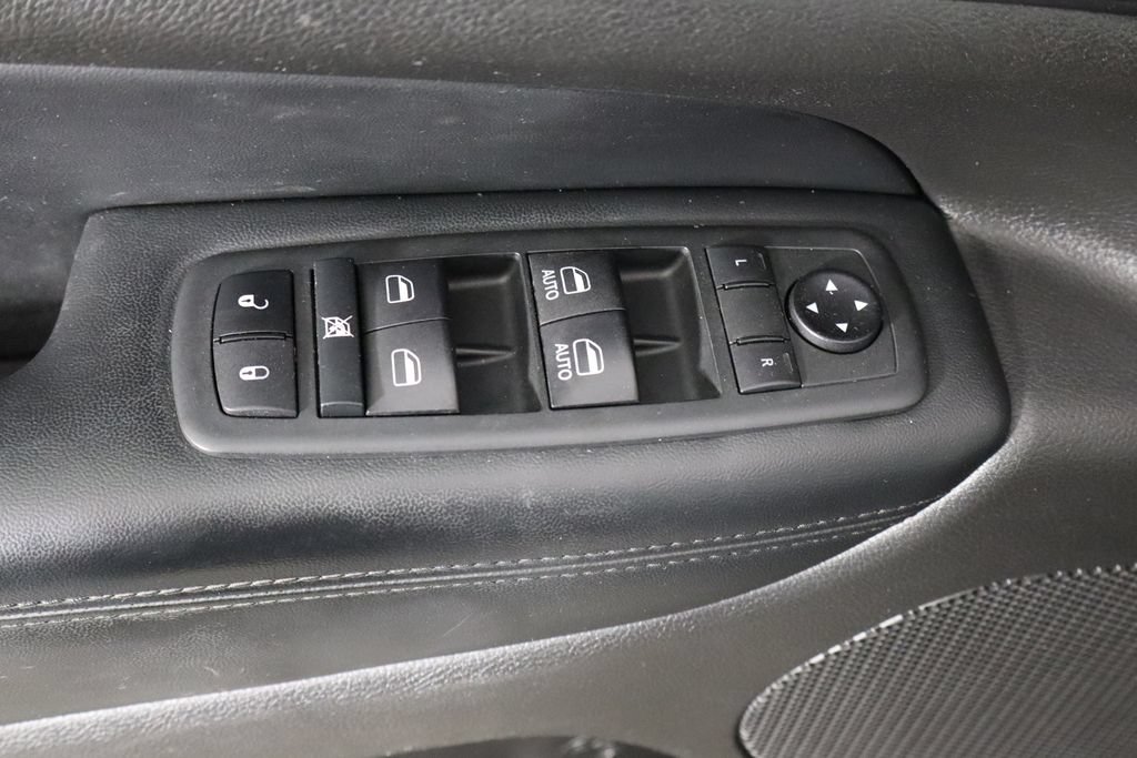 Used 2020 Jeep Grand Cherokee Laredo AWD/4WD image 20