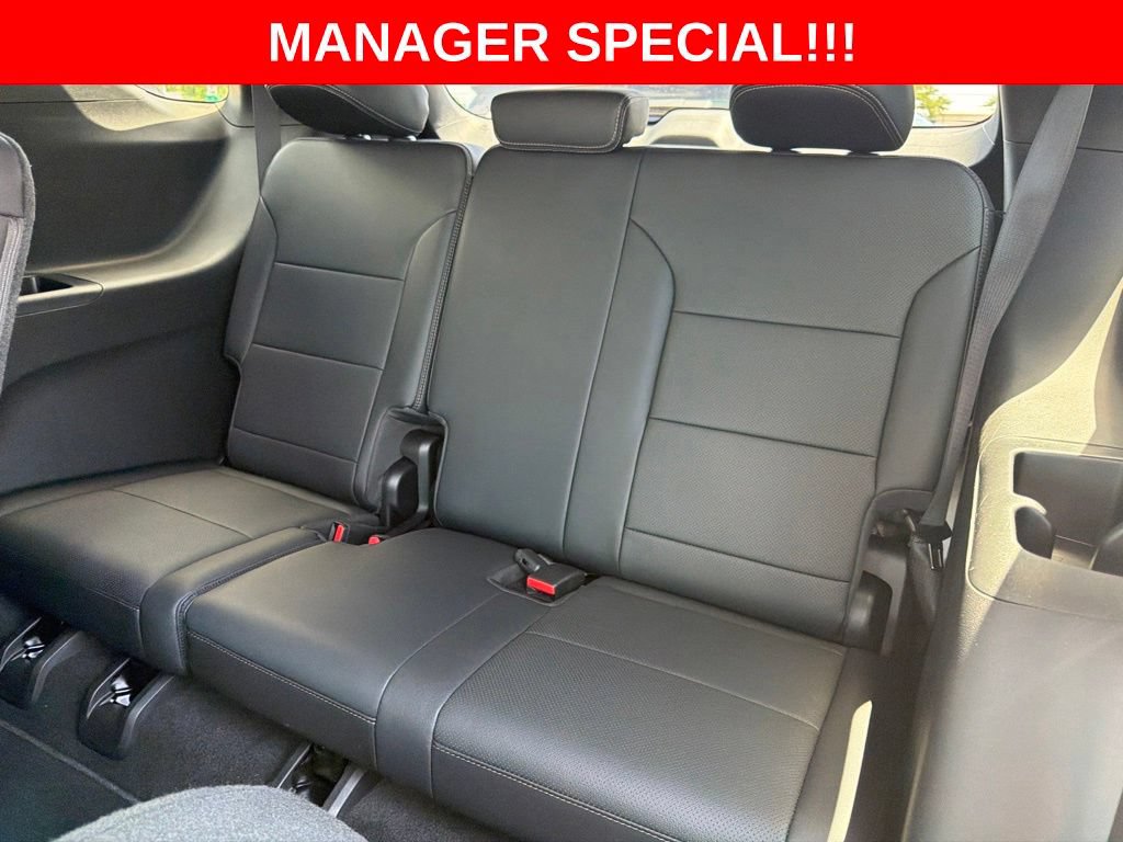 Used 2026 Chevrolet Traverse High Country AWD/4WD image 9
