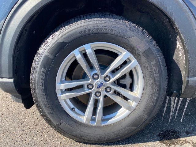 Used 2023 Ford Explorer XLT image 24