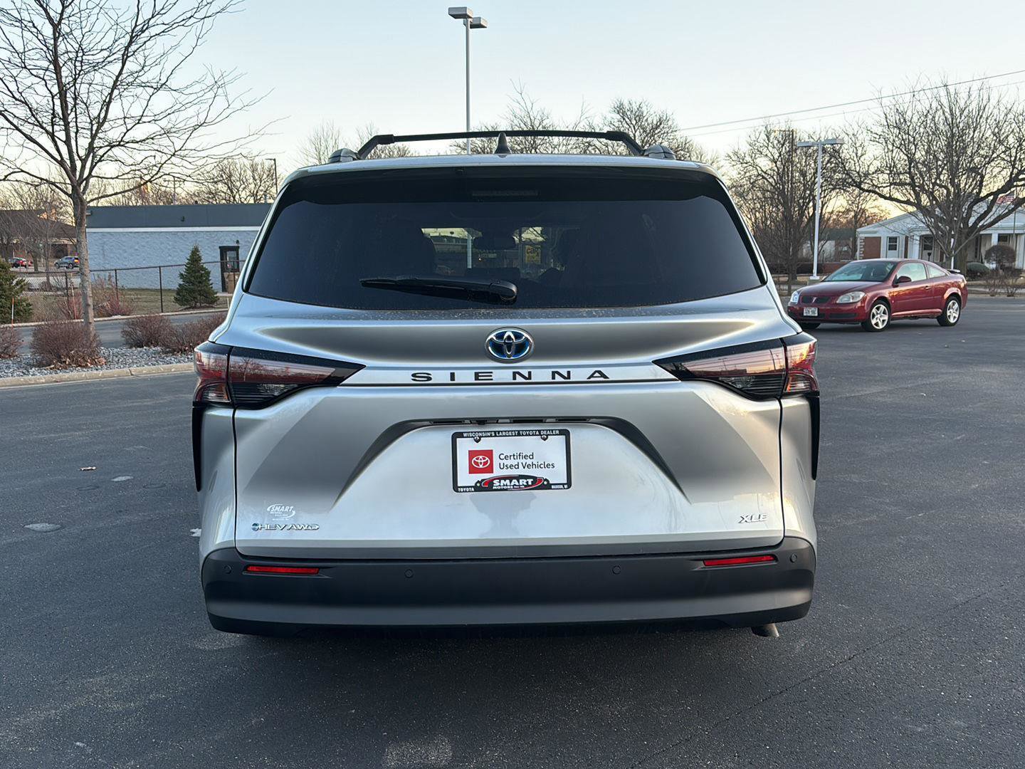 Used 2025 Toyota Sienna XLE w/ XLE Plus Package image 10