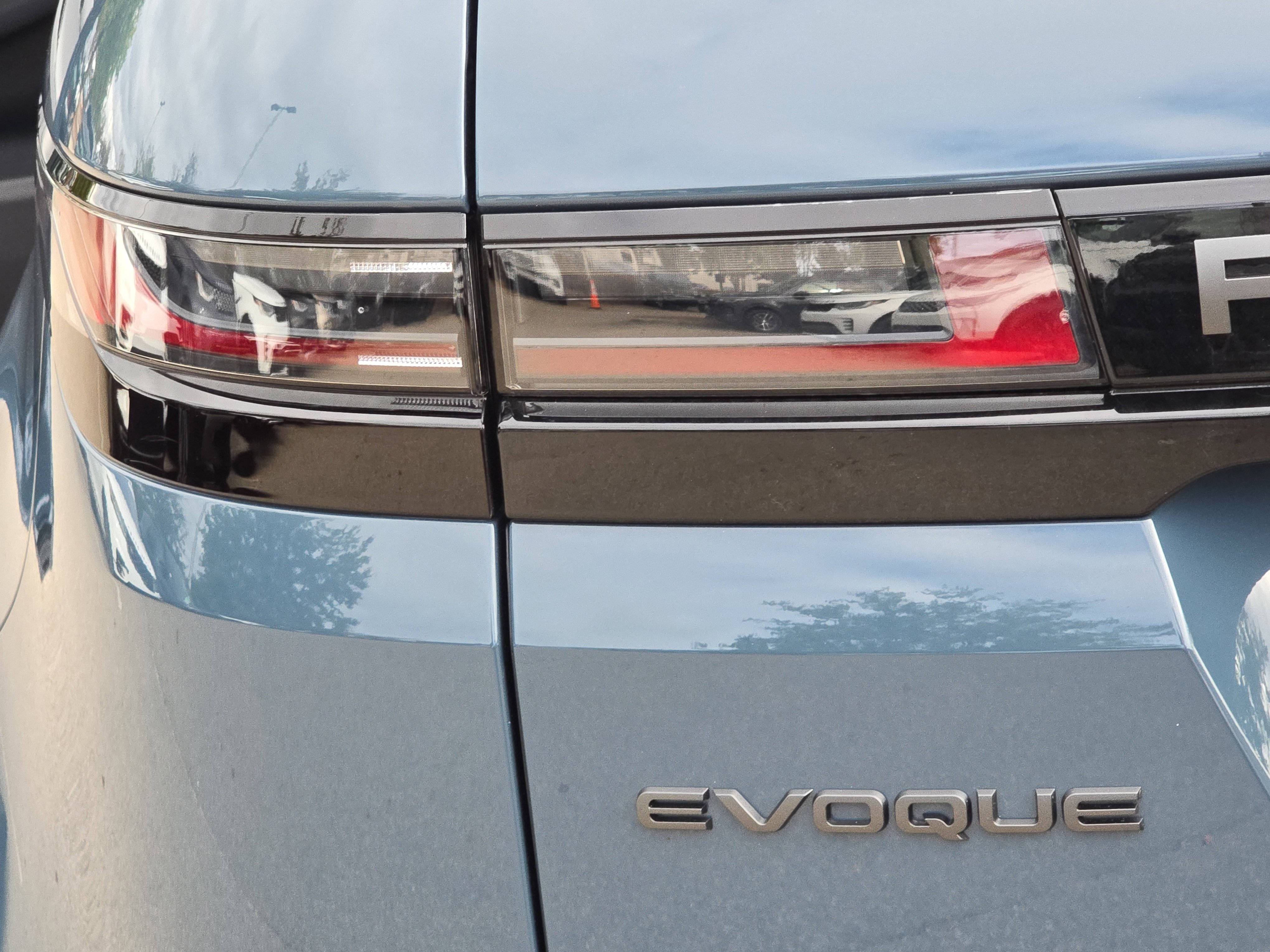 New 2026 Land Rover Range Rover Evoque Dynamic SE image 35