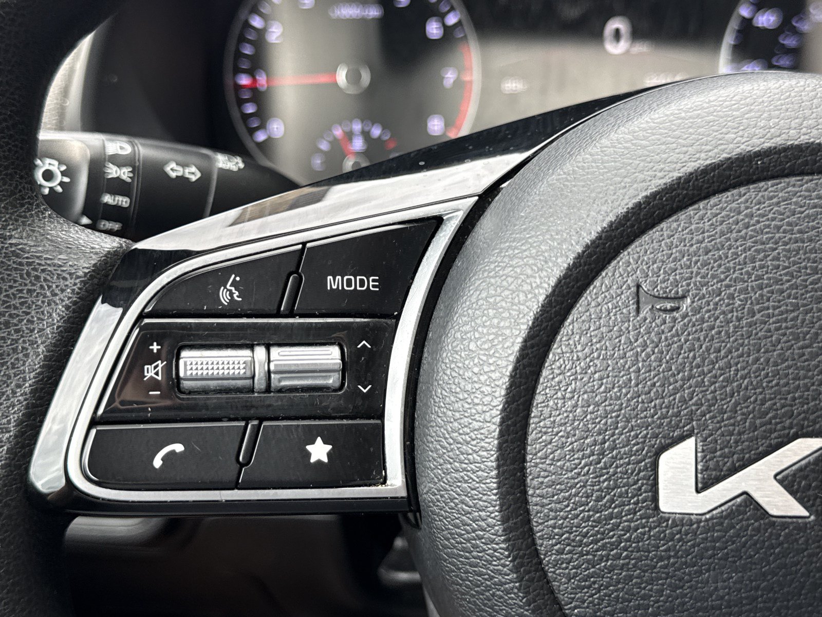 Used 2023 Kia Forte LXS FWD image 18