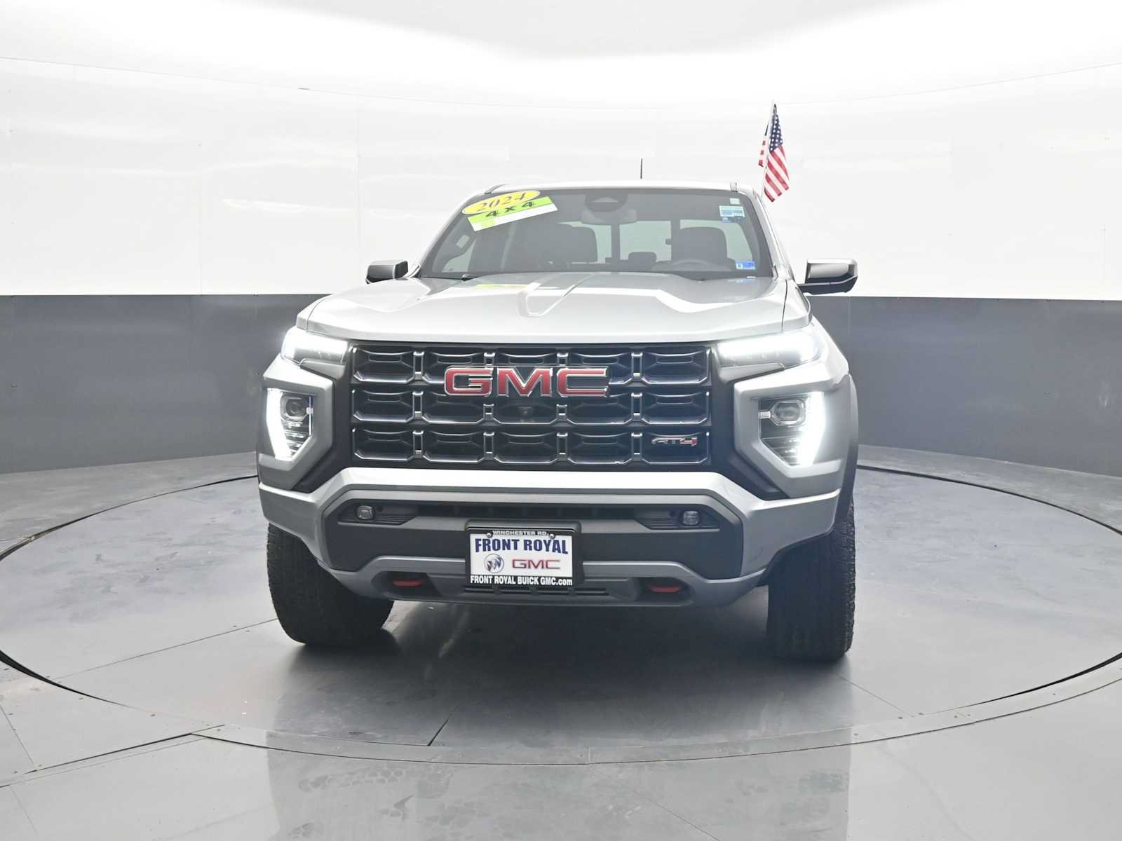 Used 2024 GMC Canyon AT4 w/ Technology Package AWD/4WD image 3