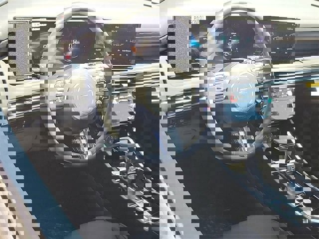 New 2025 Hyundai Tucson SEL image 2