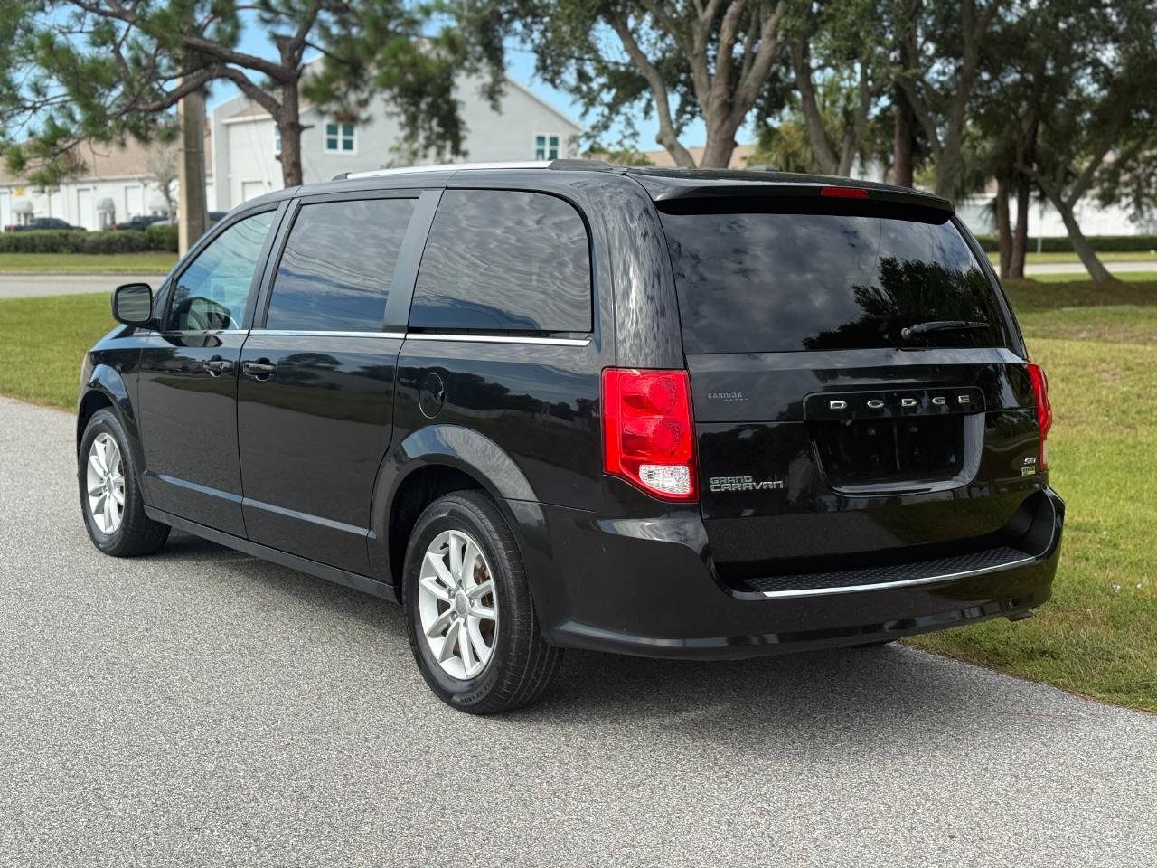 Used 2019 Dodge Grand Caravan SXT FWD image 6