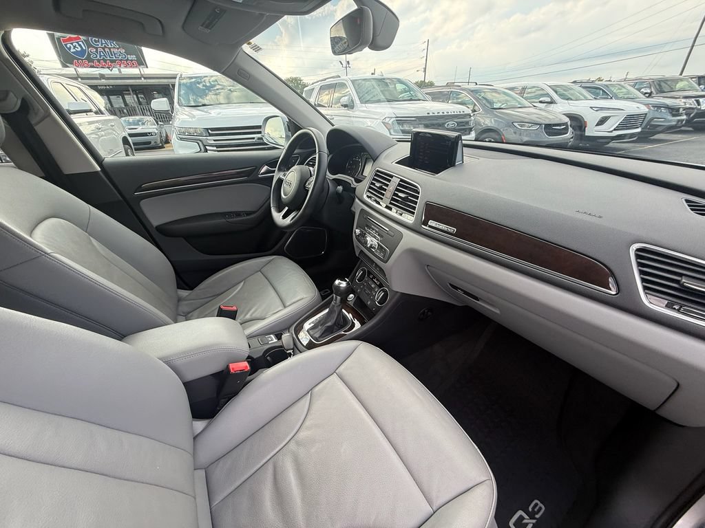 Used 2016 Audi Q3 2.0T Prestige AWD/4WD image 25