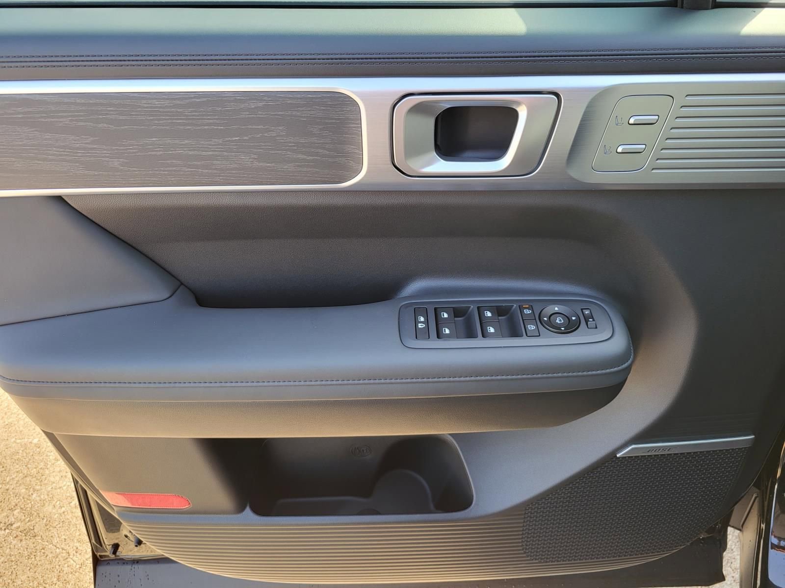 New 2026 Hyundai Santa Fe Limited FWD image 13