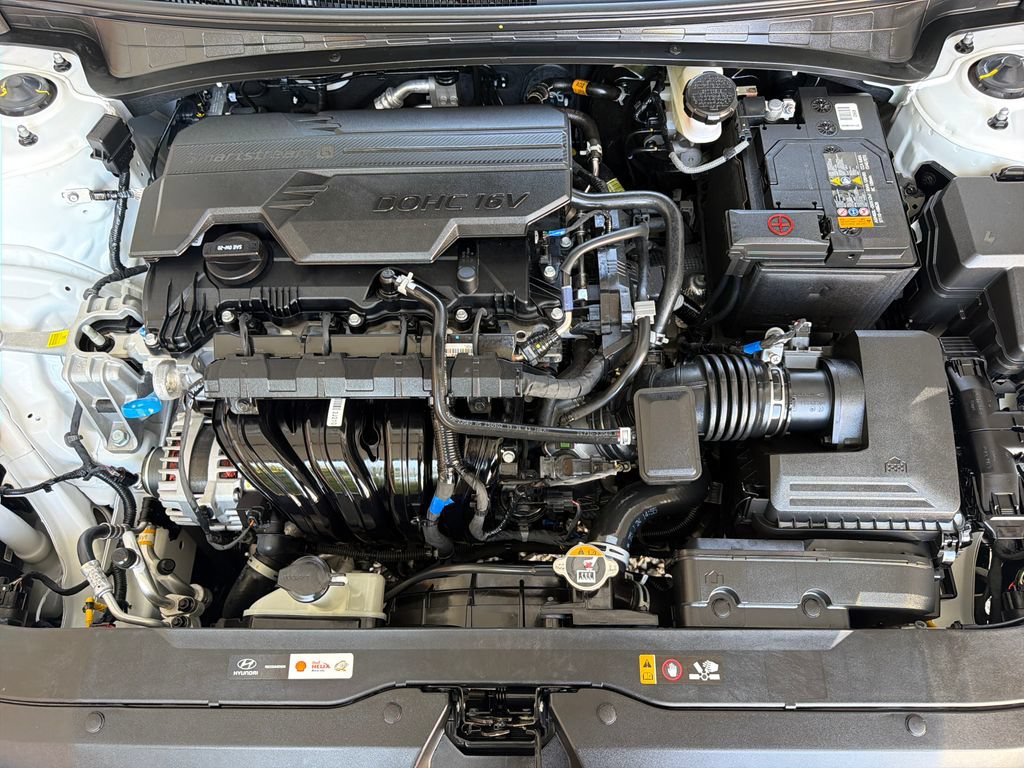 Used 2026 Hyundai Elantra Sport FWD image 33