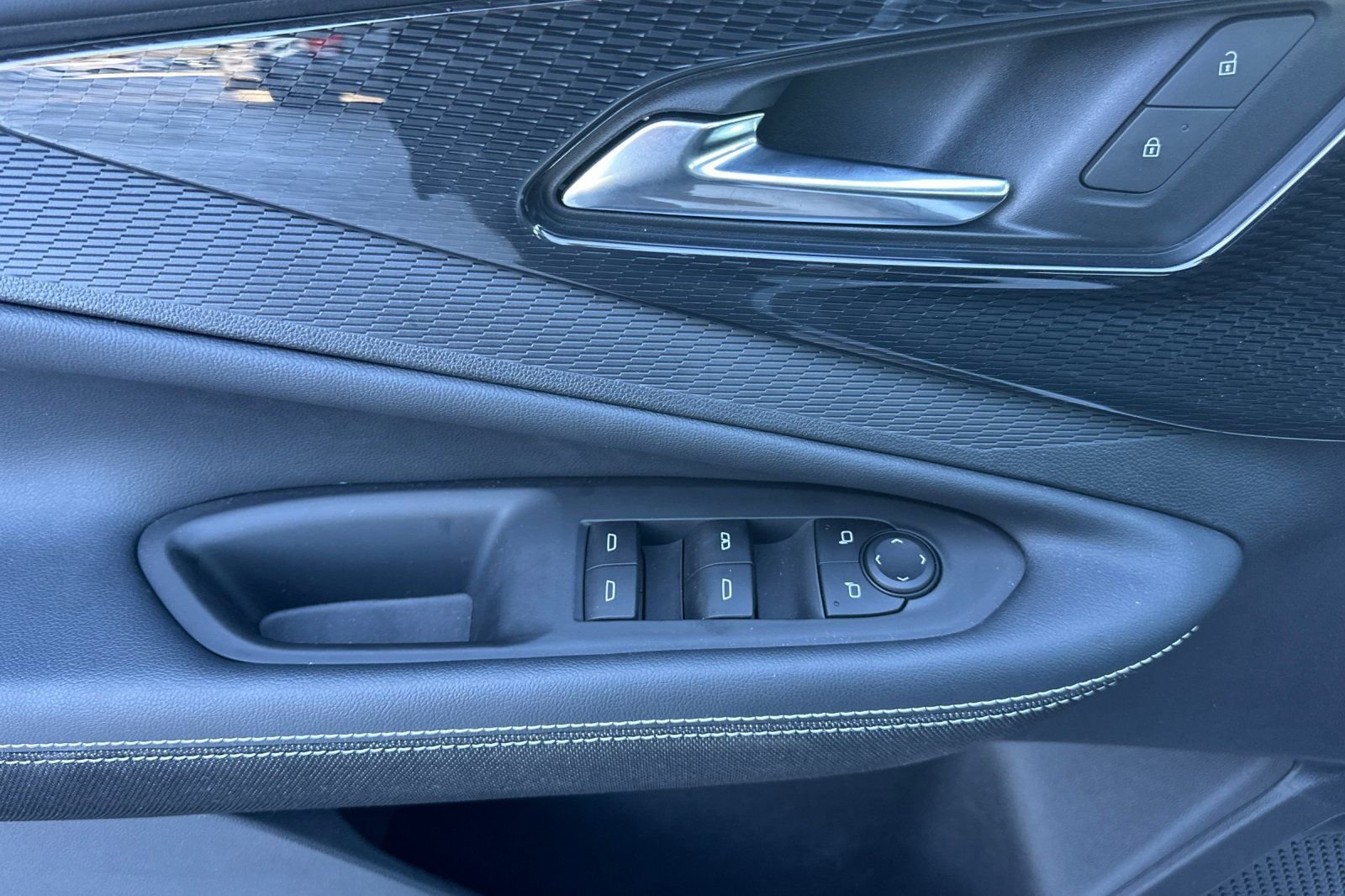 Used 2026 Chevrolet Blazer EV LT image 12