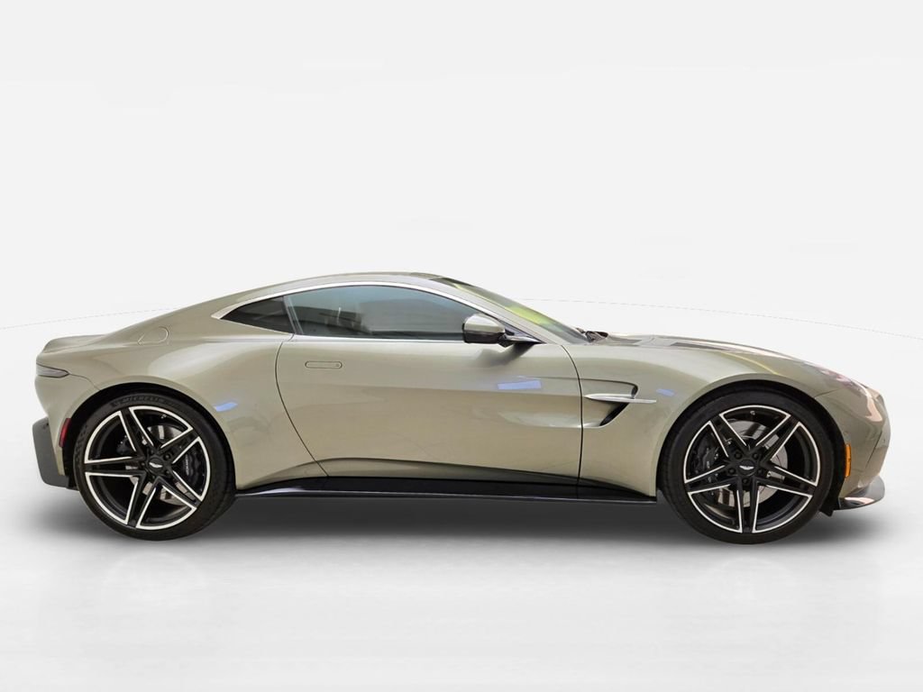 Used 2025 Aston Martin V8 Vantage Coupe RWD image 6