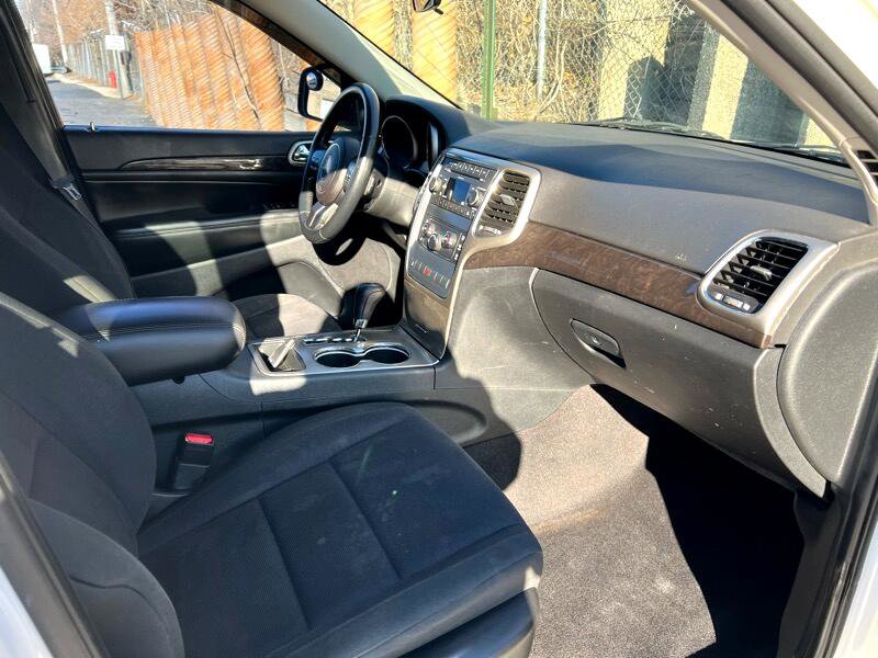 Used 2011 Jeep Grand Cherokee Laredo image 17