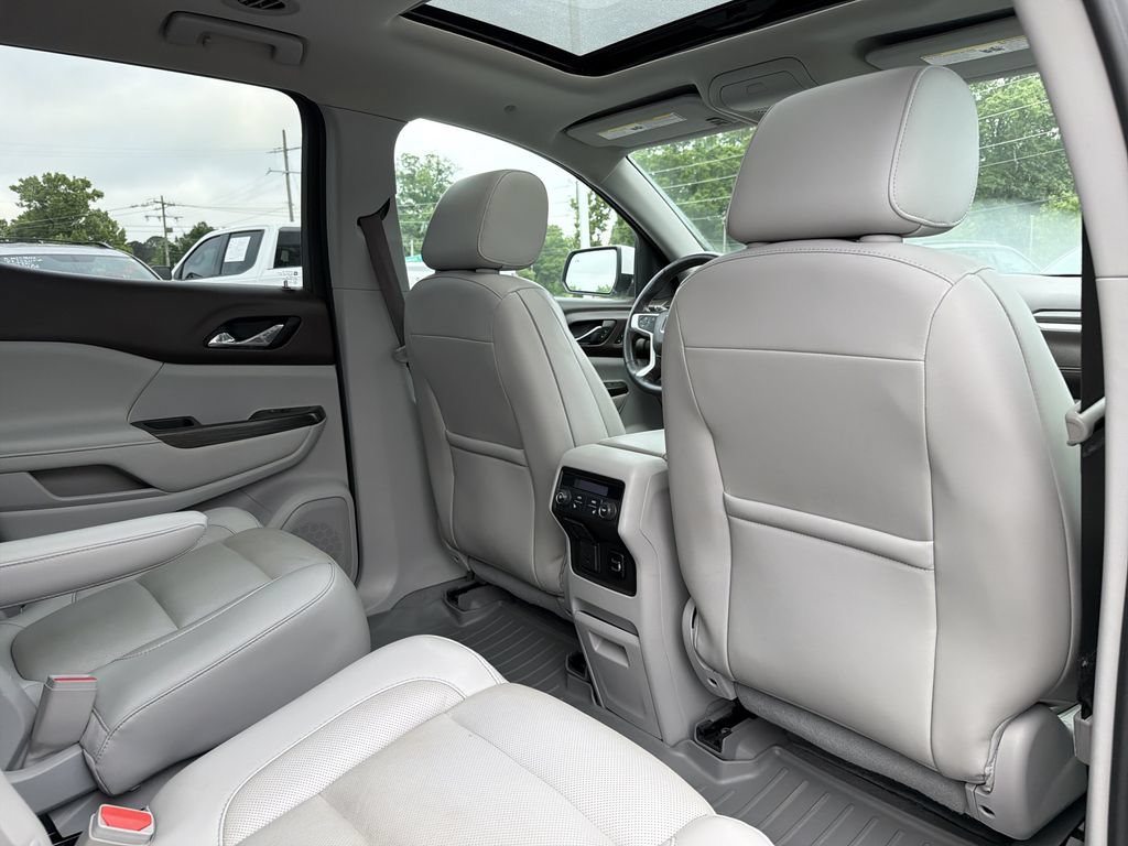 Used 2018 GMC Acadia SLT FWD image 17