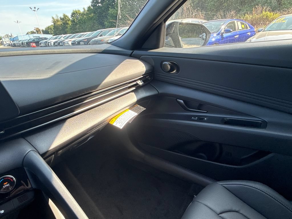 New 2026 Hyundai Elantra SEL Sport FWD image 28