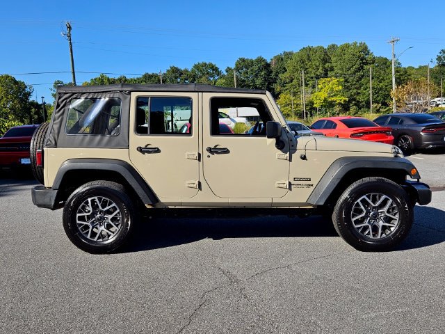 Used 2018 Jeep Wrangler Unlimited Sport w/ Connectivity Group AWD/4WD image 6