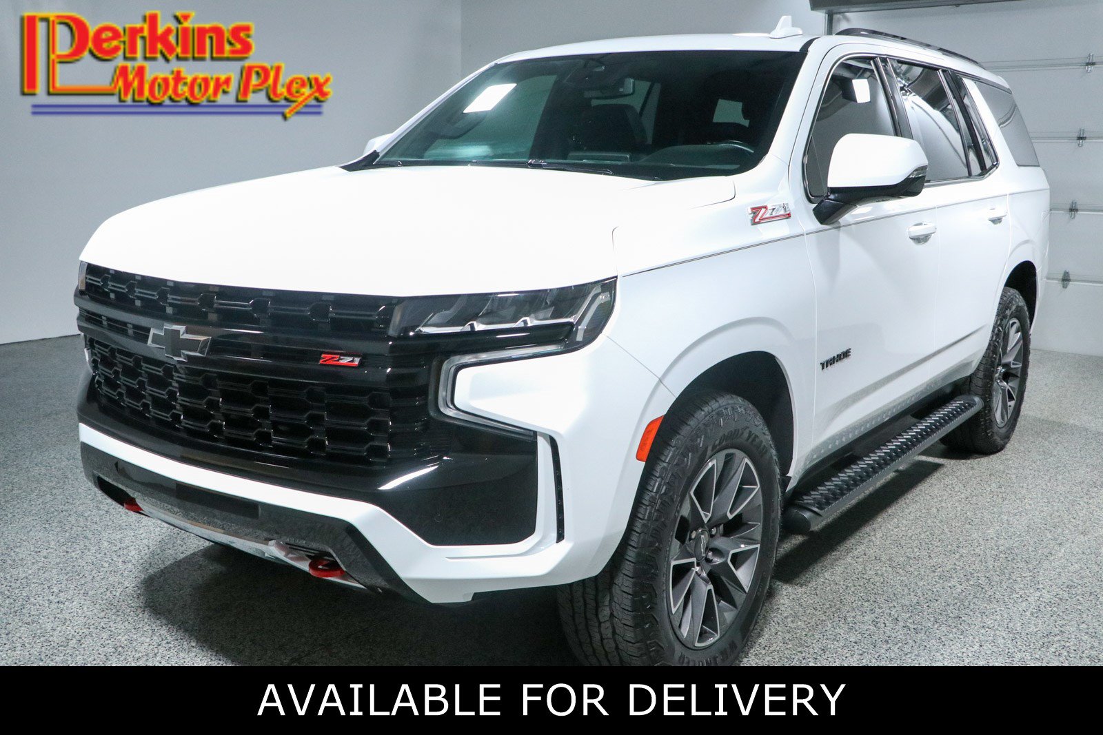 Used 2023 Chevrolet Tahoe Z71 w/ Luxury Package AWD/4WD image 1
