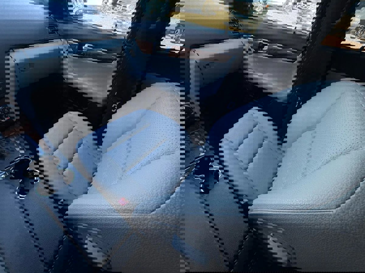 Used 2009 Mercedes-Benz C 350 Sport image 47