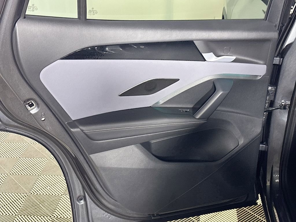 New 2026 Volkswagen Tiguan SE image 19