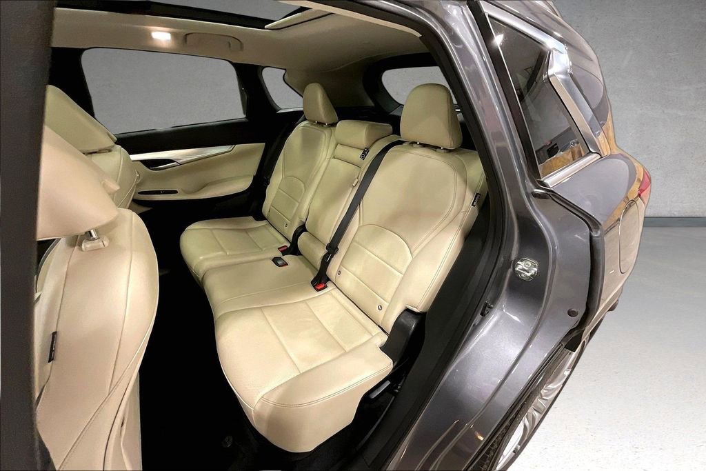 Used 2022 INFINITI QX50 Sensory w/ Cargo Package AWD/4WD image 22