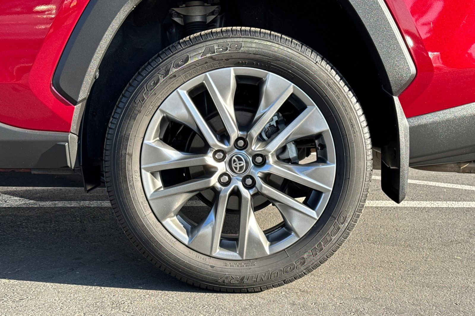 Used 2023 Toyota RAV4 XLE Premium image 27