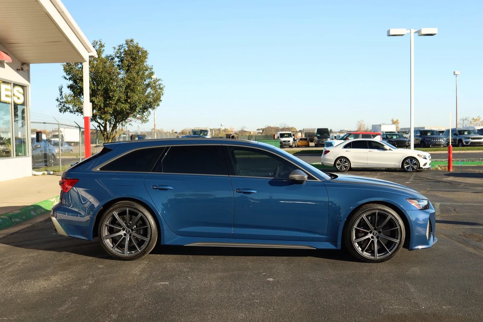 Used 2024 Audi RS 6 performance w/ Blue RS Design Package Plus AWD/4WD image 5