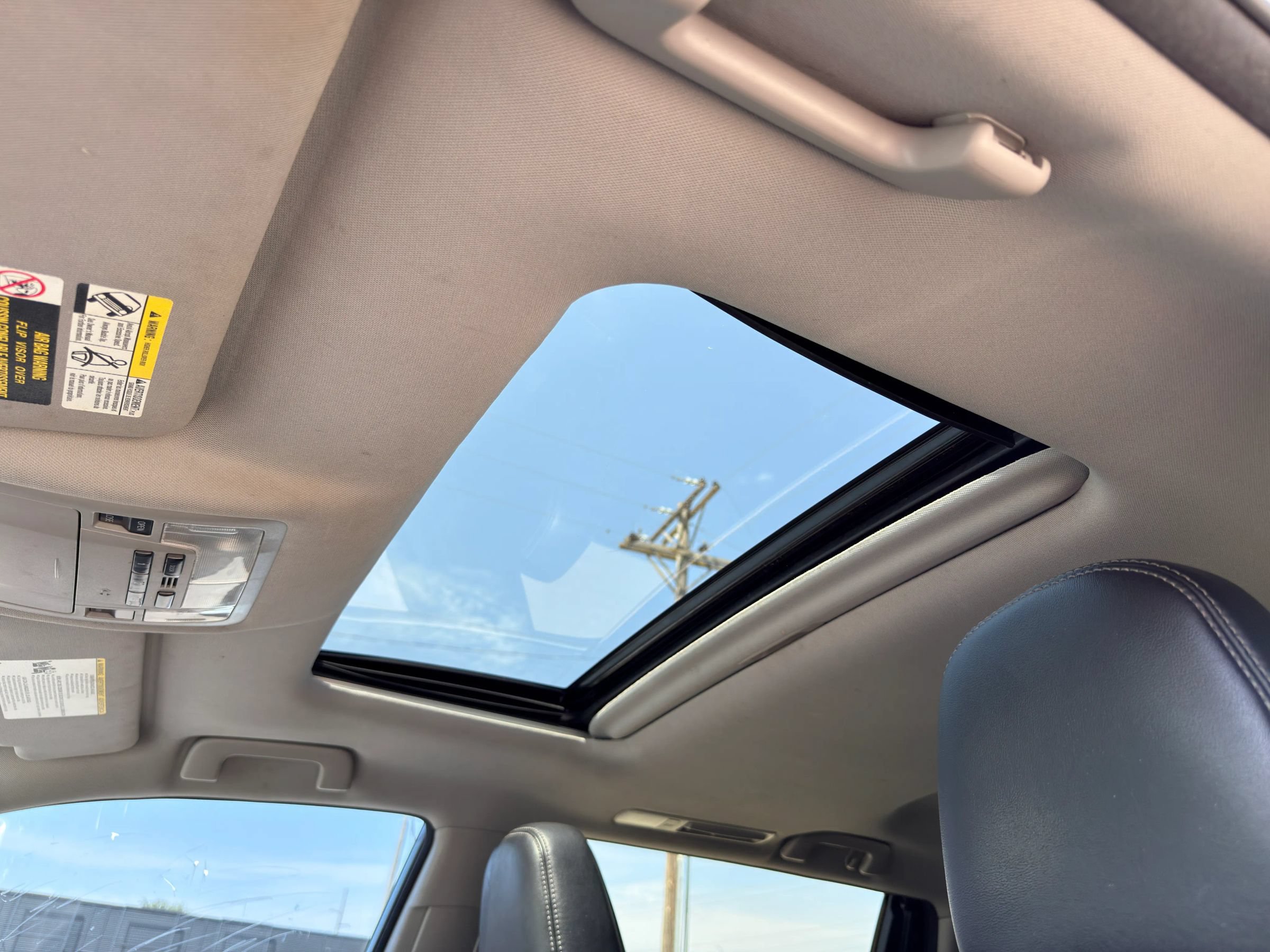 Used 2017 Toyota Highlander XLE FWD image 29
